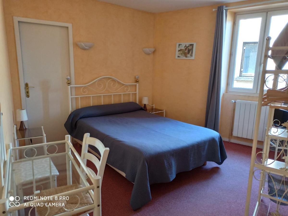 Hotel Auberge De La Nauze Sagelat Buitenkant foto