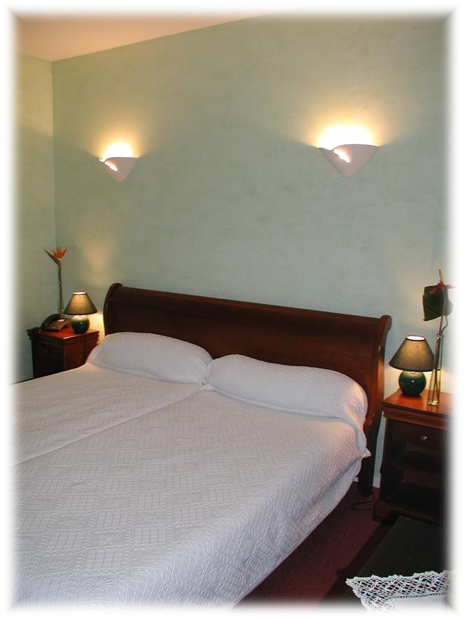 Hotel Auberge De La Nauze Sagelat Kamer foto