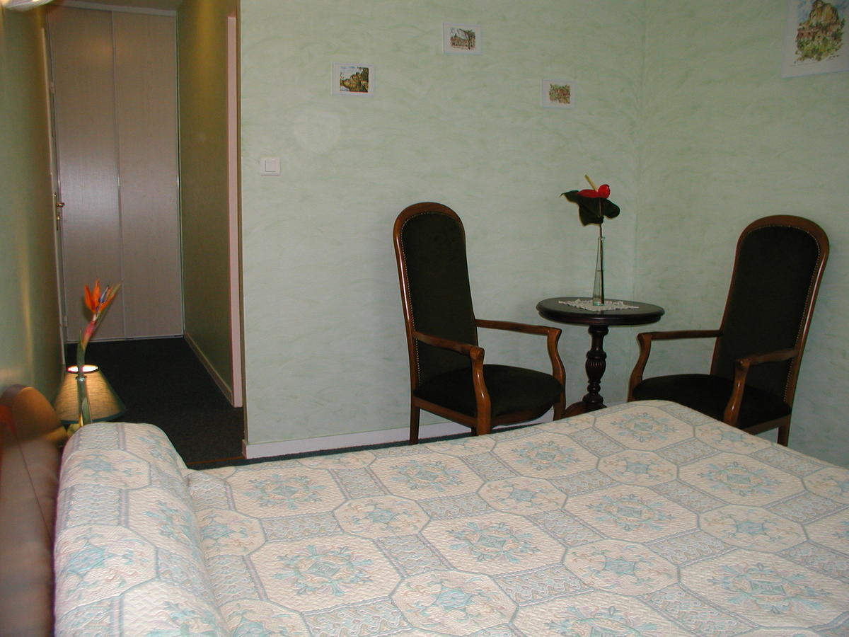 Hotel Auberge De La Nauze Sagelat Kamer foto